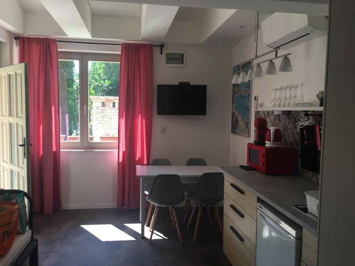 Szelrozsa Apartmanhaz Velence Exteriör bild