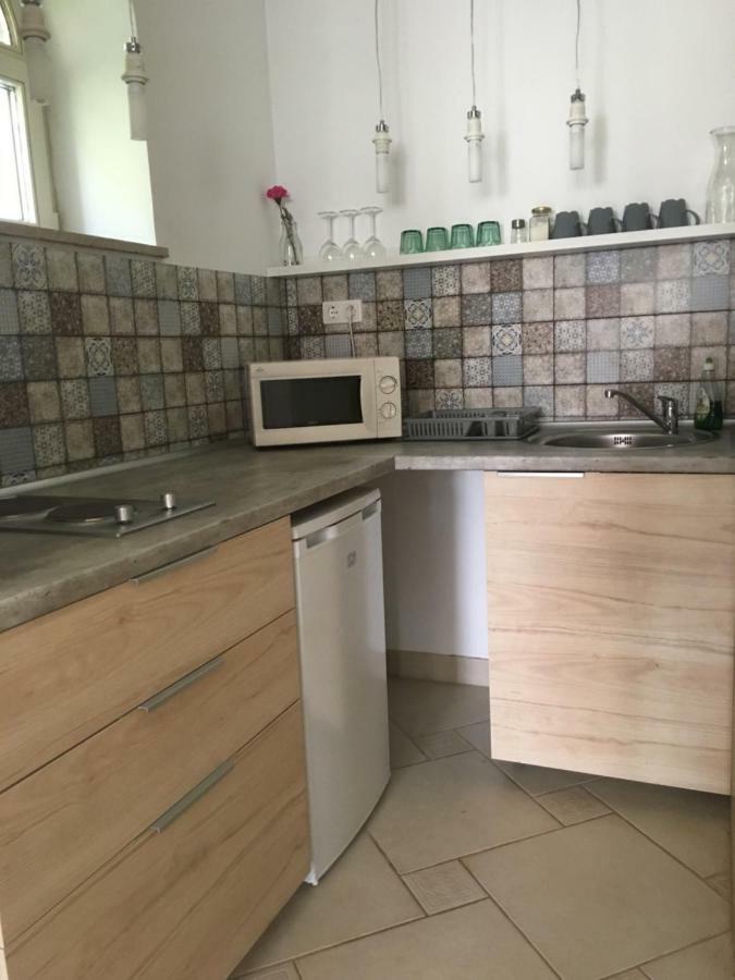 Szelrozsa Apartmanhaz Velence Exteriör bild